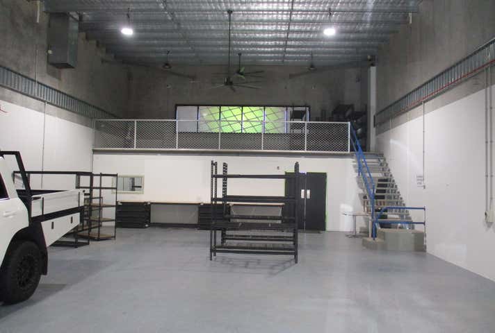 4/4-16 Tingira Street Portsmith QLD 4870 - Image 3