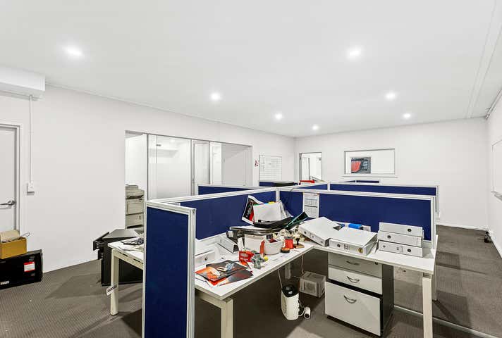 18 Waverley Drive Unanderra NSW 2526 - Image 6