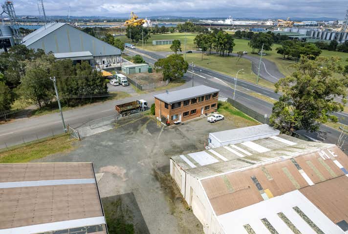 6 Sandpiper Close Kooragang NSW 2304 - Image 11