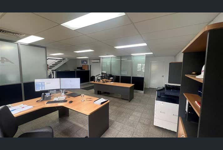 13 Walters Way Forrestfield WA 6058 - Image 9