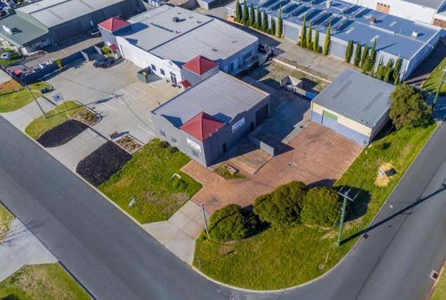 3/3 Pappas Street Wangara WA 6065 - Image 2