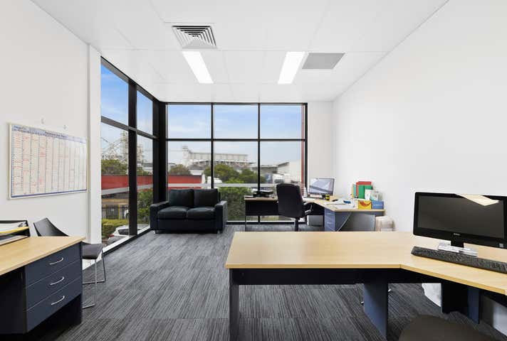 1/300 Lavarack Pinkenba QLD 4008 - Image 2