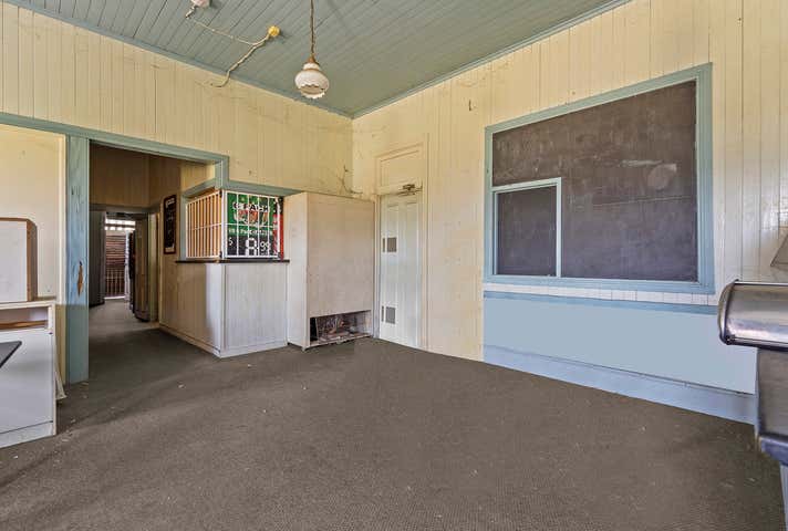7 Ellenborough Street Woodend QLD 4305 - Image 8
