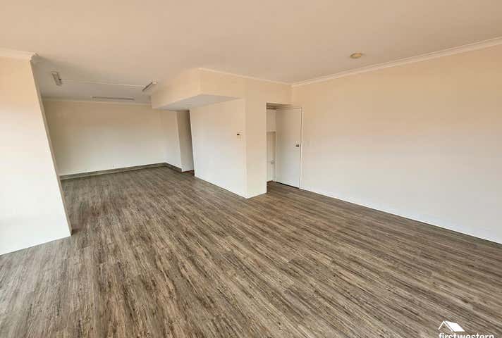 32 Nottinghill Street Joondalup WA 6027 - Image 5