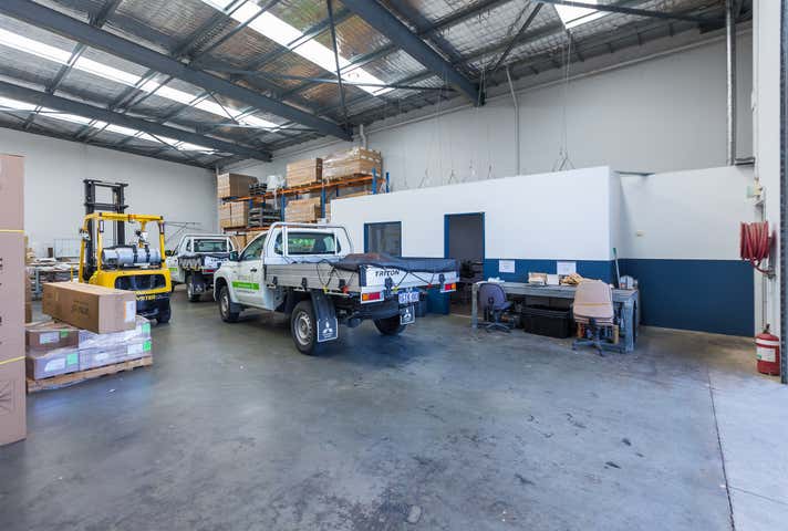 2/10 Bushland Ridge Bibra Lake WA 6163 - Image 4