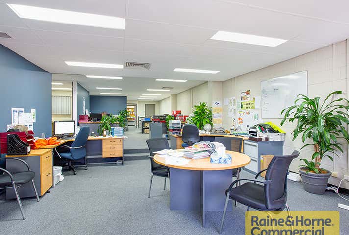 38 Walker Street Tennyson QLD 4105 - Image 3