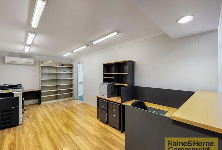 2A/37 Queens Road Everton Hills QLD 4053 - Image 10