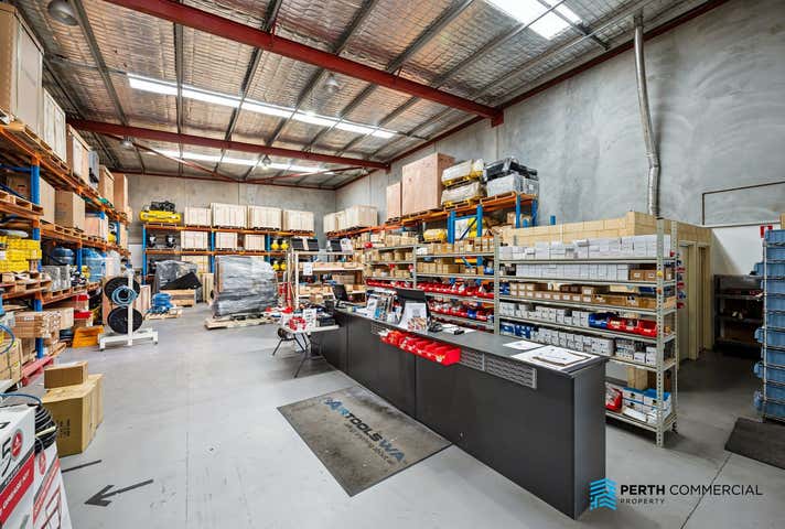 1/19 Mordaunt Circuit Canning Vale WA 6155 - Image 3