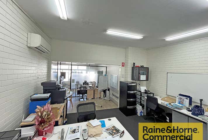 1/272 St Vincents Road Banyo QLD 4014 - Image 4