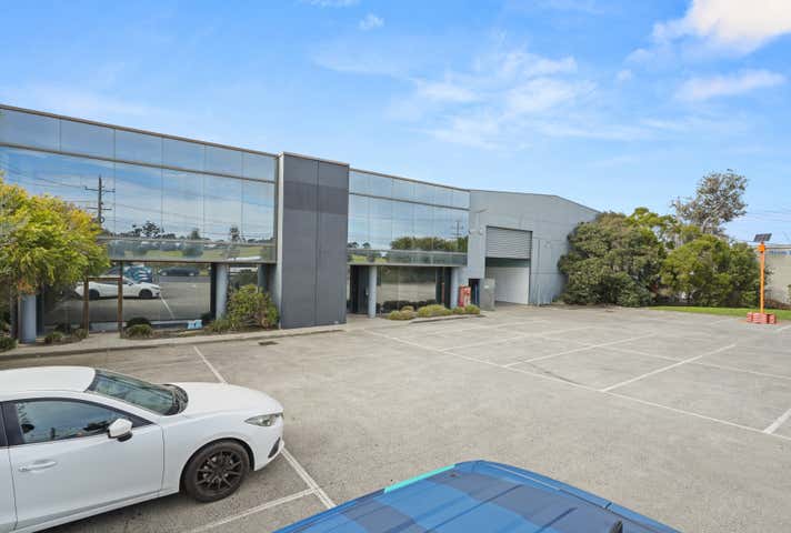 76 Carroll Road Oakleigh South VIC 3167 - Image 4