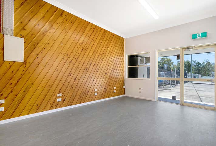 2/21-23 Piper Street Caboolture QLD 4510 - Image 9