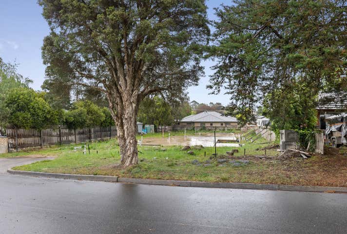7 Saxon Drive Mooroolbark VIC 3138 - Image 2