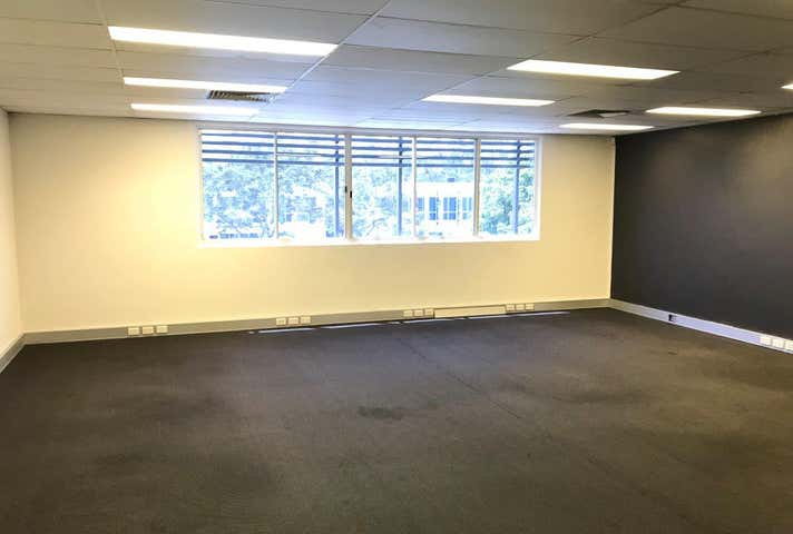 3/50 Secam Street Mansfield QLD 4122 - Image 3