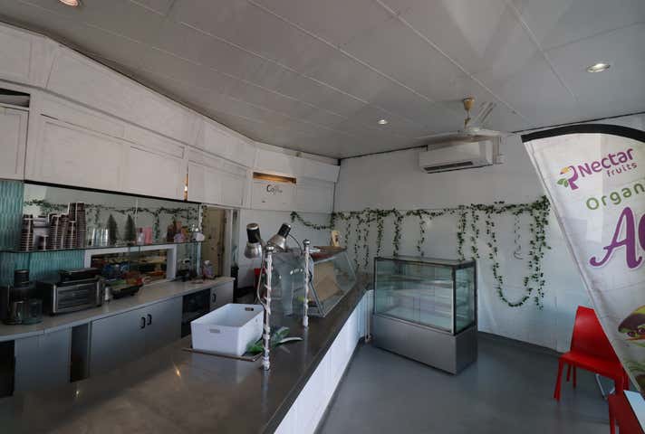 10/21 Upton Street Bundall QLD 4217 - Image 2