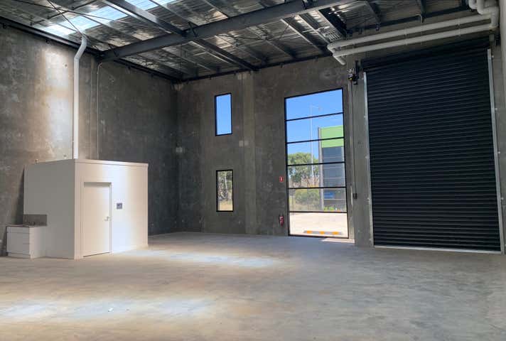 6/7 Seaside Parade North Shore VIC 3214 - Image 5