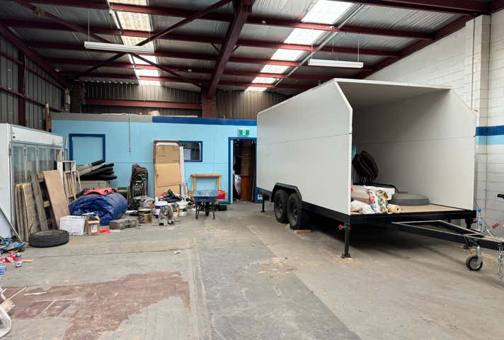 23 Smethurst Street Cranbourne VIC 3977 - Image 5