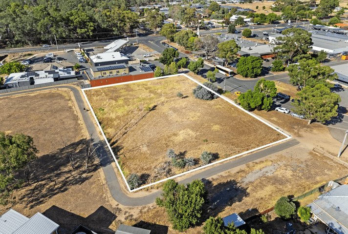 38 Blucher Street Strathfieldsaye VIC 3551 - Image 2