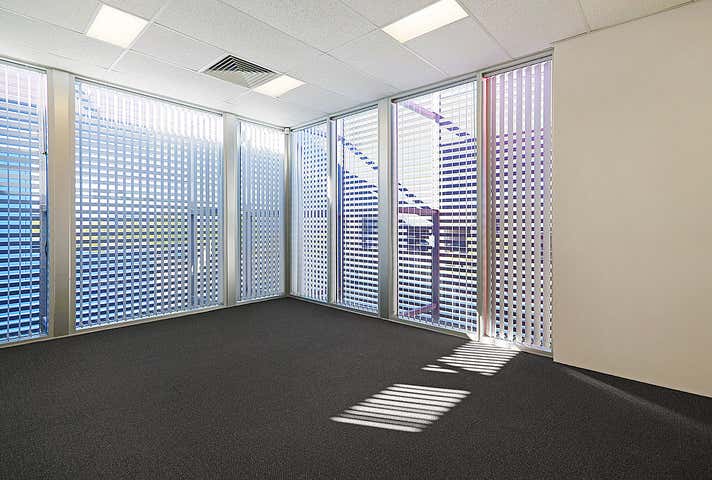 1/7 Mallaig Way Canning Vale WA 6155 - Image 11