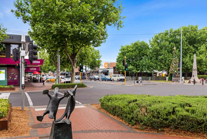 8 Synnot Street Werribee VIC 3030 - Image 13