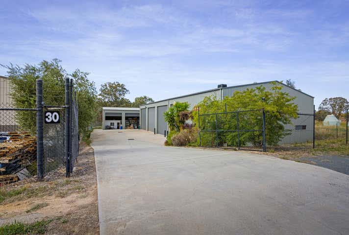 3/30 Annette Crescent Lavington NSW 2641 - Image 2