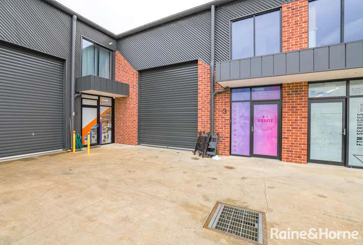 3/32 Corporation Avenue Robin Hill NSW 2795 - Image 1