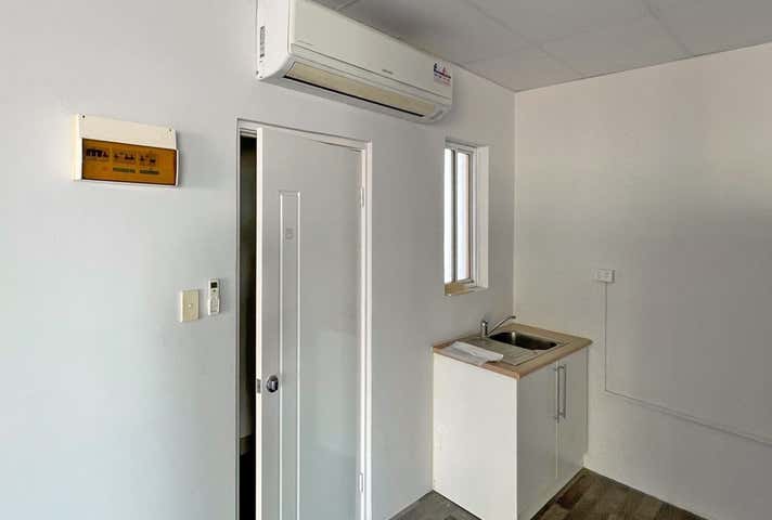 Unit 2, Unit 2, 253 Ocean Keys Boulevard Clarkson WA 6030 - Image 8