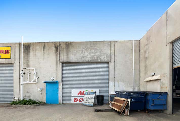 2/1-7 Sussex Court Sunbury VIC 3429 - Image 12