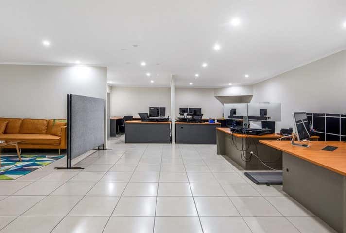 2/789 Kingsford Smith Drive Eagle Farm QLD 4009 - Image 5