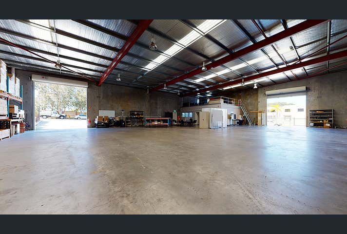 19 Weatherburn Way Kardinya WA 6163 - Image 7