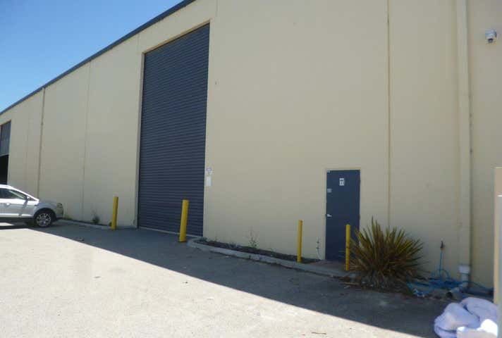 11/21 Warman Street Neerabup WA 6031 - Image 4