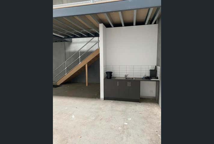 Unit 2, 10 Cawley Road Yarraville VIC 3013 - Image 4