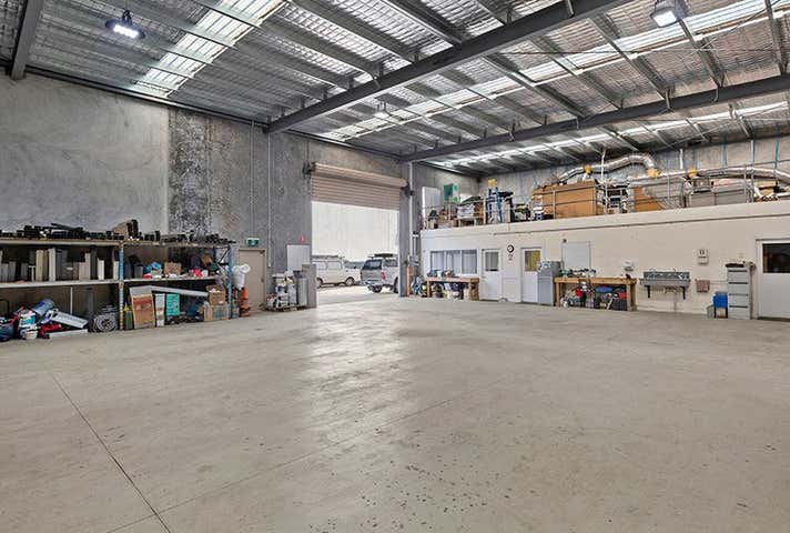 2/15 Hammer Court Hoppers Crossing VIC 3029 - Image 4