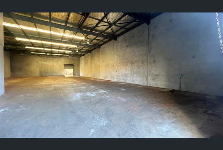 2/10 Renewable Chase Bibra Lake WA 6163 - Image 13