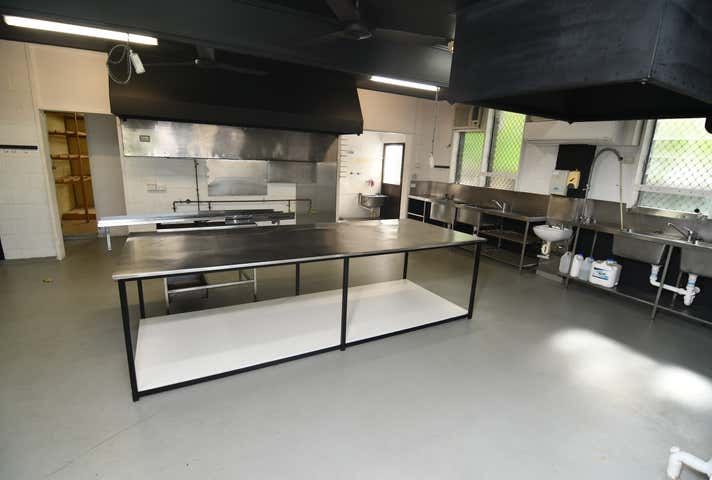 1/20 Warburton Street North Ward QLD 4810 - Image 4