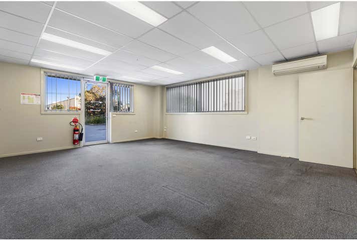 1/6 Paddock Place Rutherford NSW 2320 - Image 9