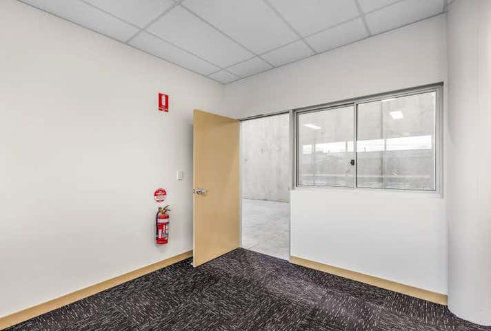 18/15 Holt Street Pinkenba QLD 4008 - Image 5