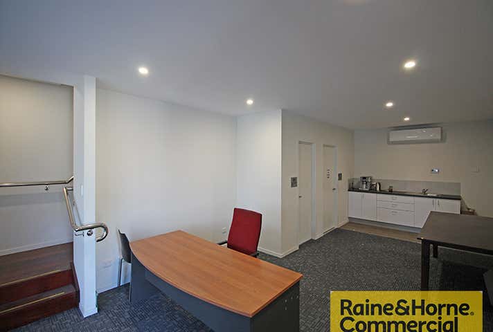2/28 Redcliffe Gardens Drive Clontarf QLD 4019 - Image 3