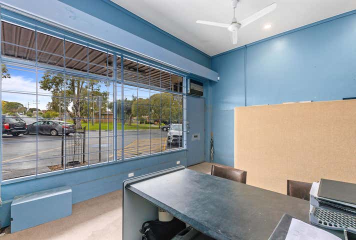 14 Llewellyn Place Eumemmerring VIC 3177 - Image 4