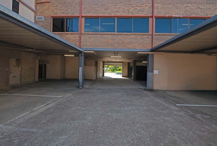 19 Creek Street Redcliffe QLD 4020 - Image 8