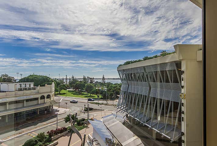 Pivotal Point, Suite 402 2-14 Nerang Street Southport QLD 4215 - Image 5