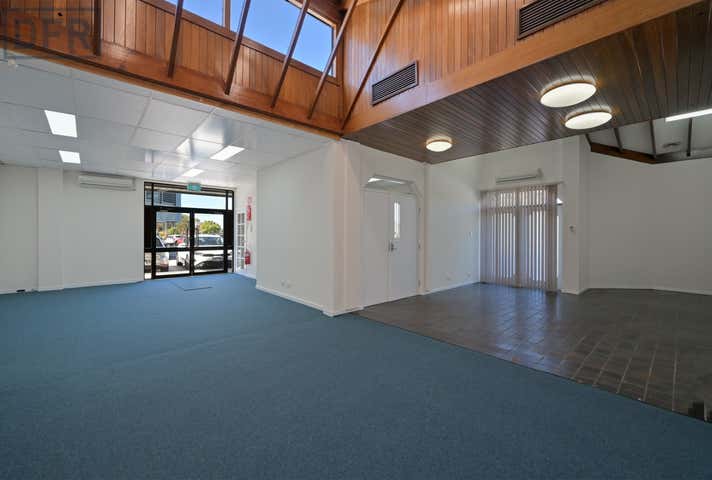 31 Manning Road Cannington WA 6107 - Image 11