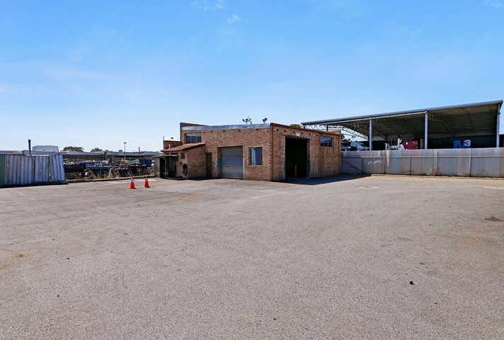 244 Treasure Road Welshpool WA 6106 - Image 25