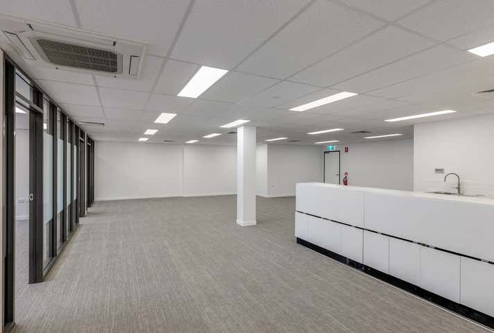 2/160 Hume Street East Toowoomba QLD 4350 - Image 3