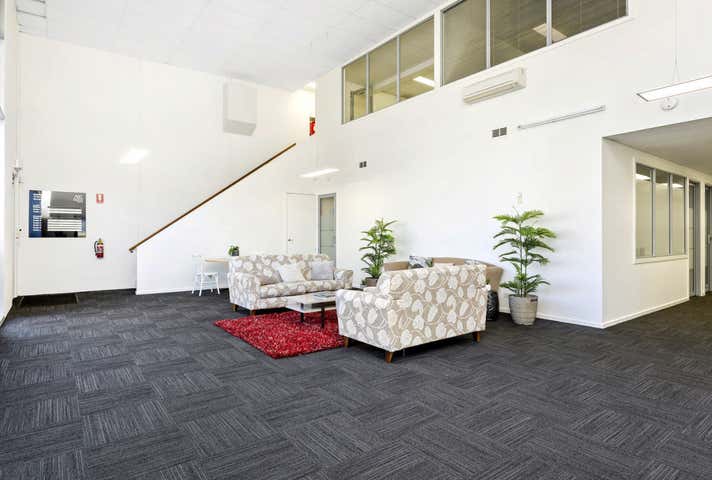 3/19 Bruce Street Mornington VIC 3931 - Image 2