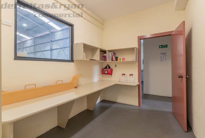 33 Buckley Street Cockburn Central WA 6164 - Image 14