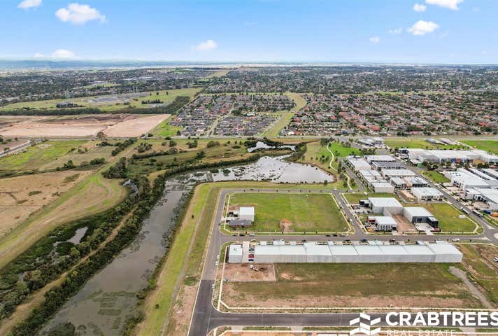 75 Fergus Lane Cranbourne West VIC 3977 - Image 3