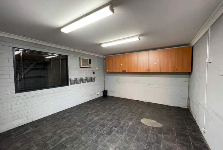 Unit 4, 30 Paramount Drive Wangara WA 6065 - Image 3