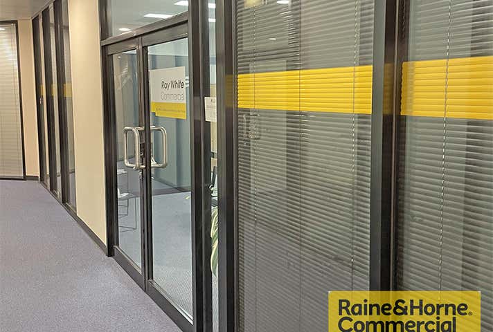 10A/104 Gympie Road Strathpine QLD 4500 - Image 11