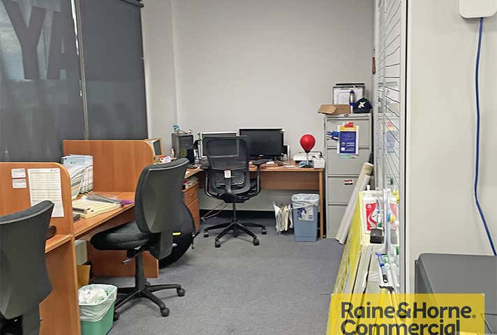 10A/104 Gympie Road Strathpine QLD 4500 - Image 5