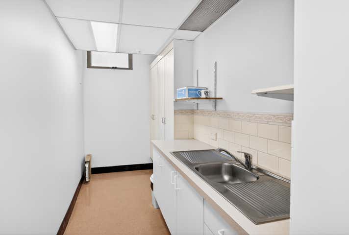 11/142 Bundall Road Bundall QLD 4217 - Image 16